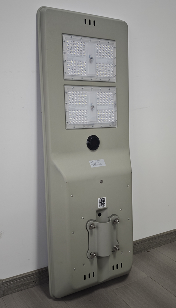35W/20A/17W Windrise Series Integrated Solar Street Light