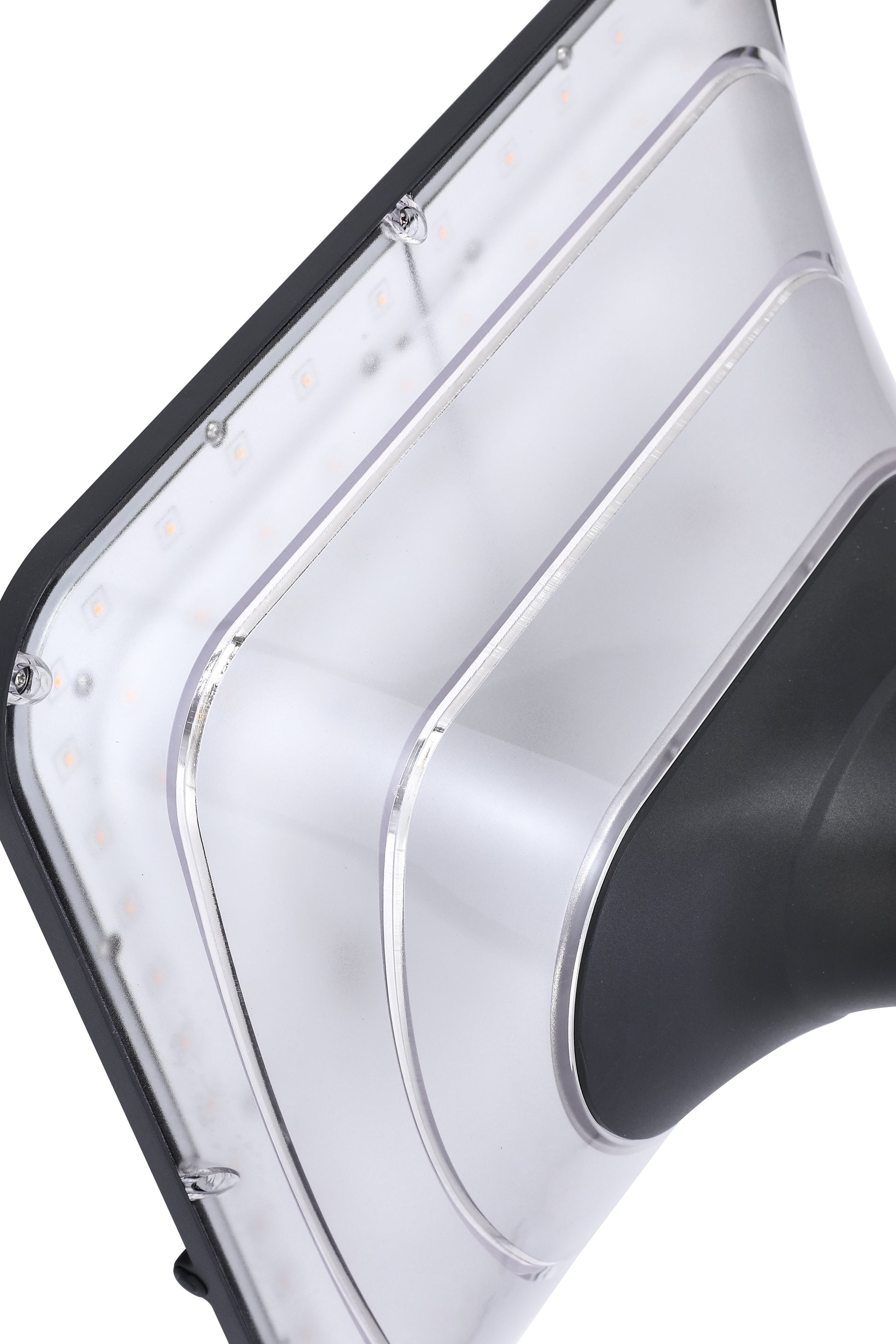 Close-up of the PC diffuser and LED chips on Ark Garden Light TYD1218