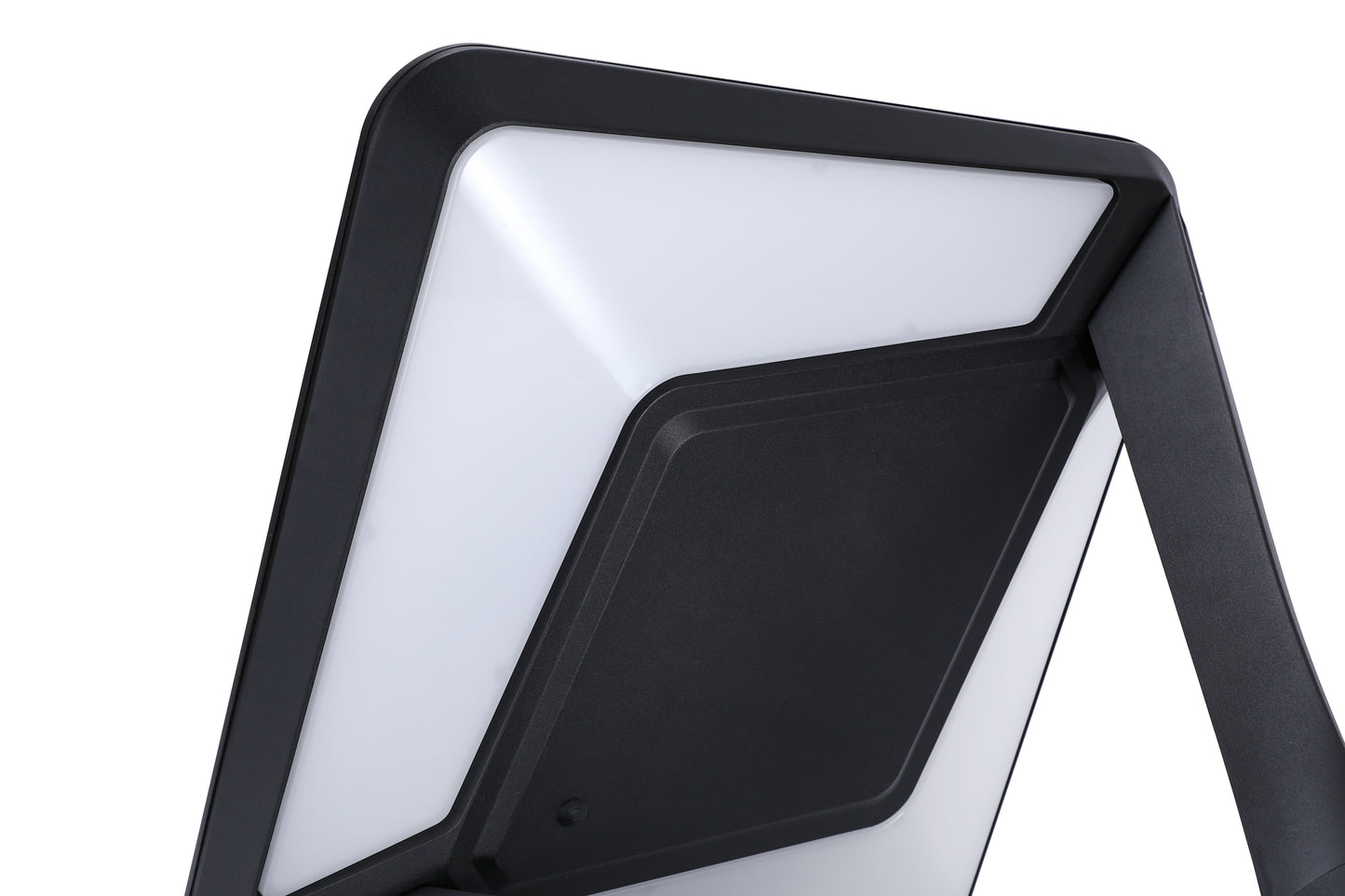 Diffuser panel detail of Twinstar Series solar garden light TYD3015