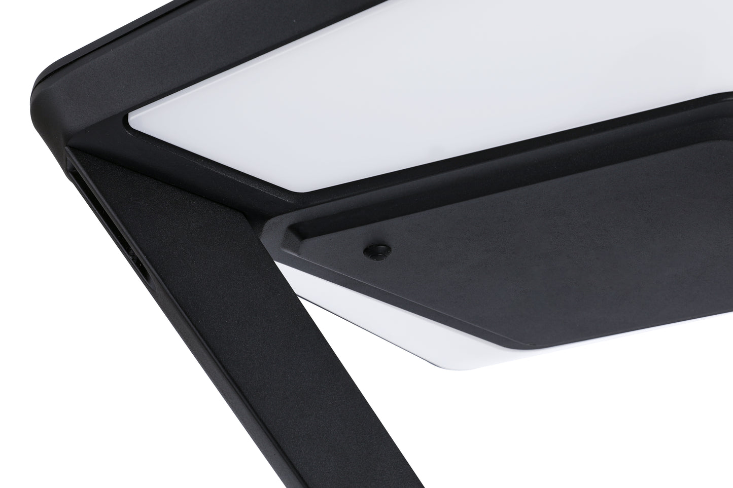 Close-up of LED diffuser and housing on Twinstar Series solar garden light TYD3015