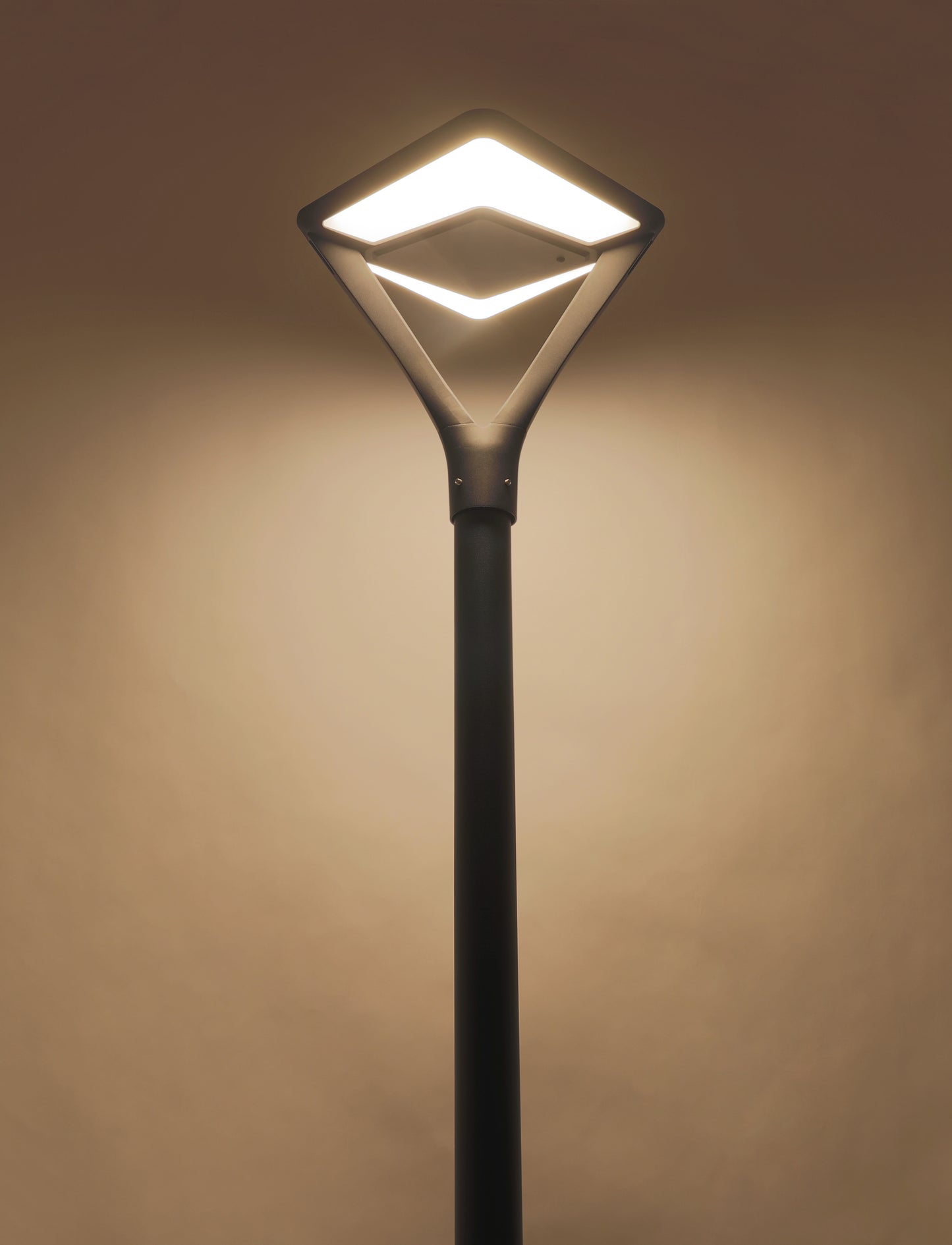 Close-up of Twinstar Series solar garden light TYD3015 with warm lighting effect