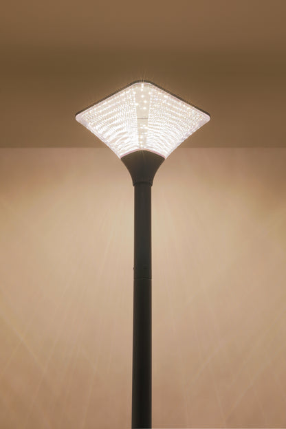 TYD8805 Square Diamond solar garden light showing warm nighttime lighting effect