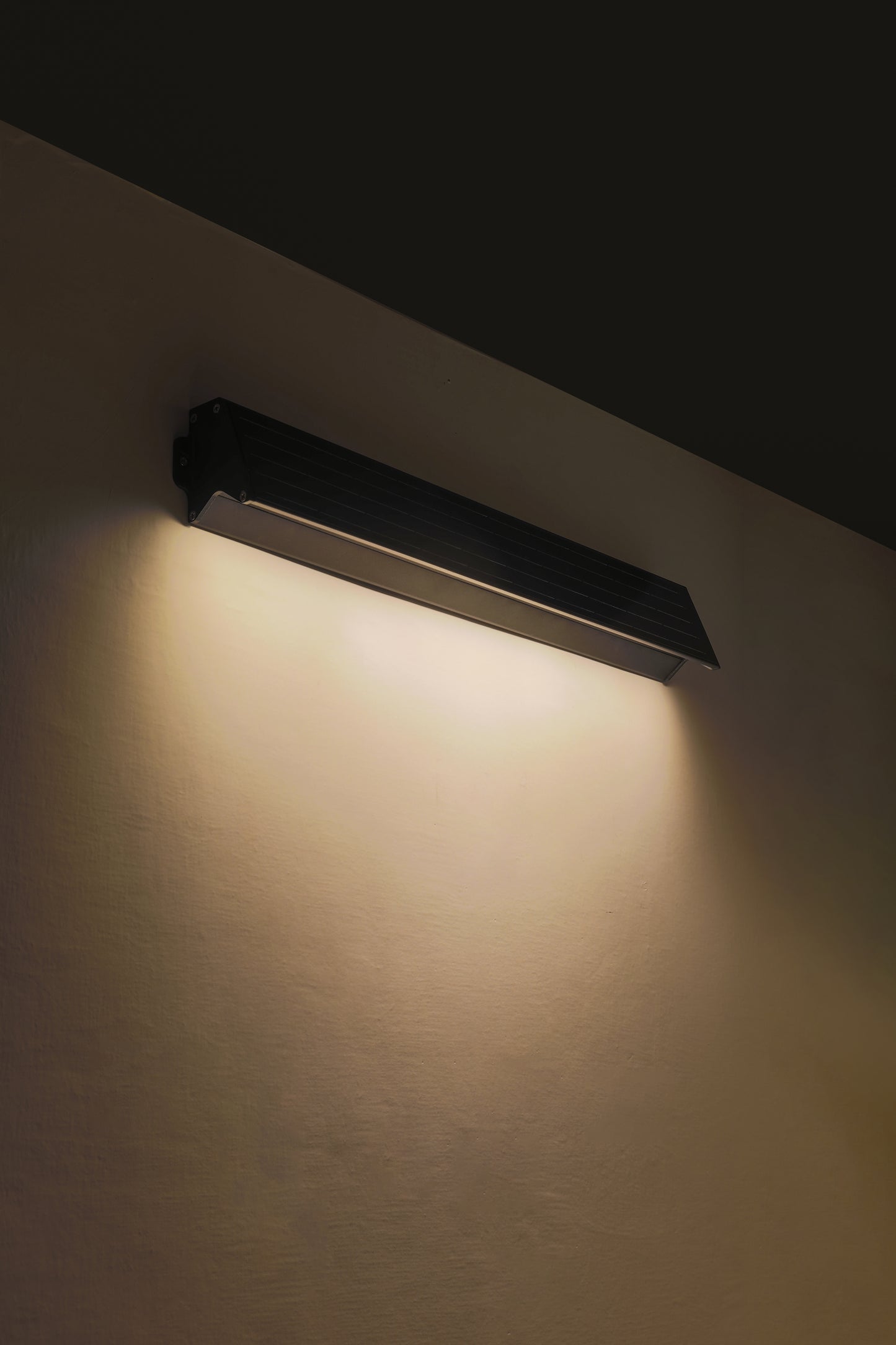 Compact product view of Solar Wall Washer Light XQD300-900