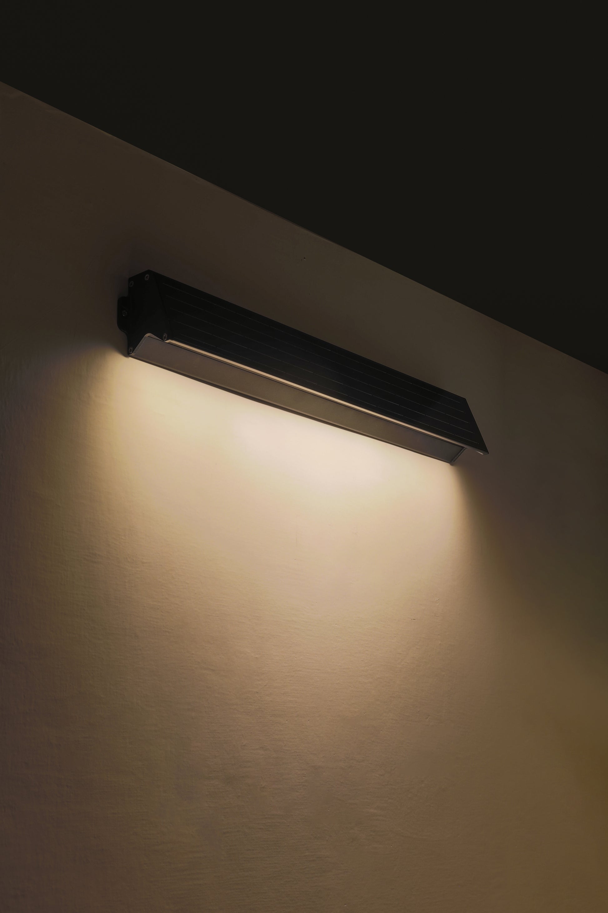 Compact product view of Solar Wall Washer Light XQD300-900